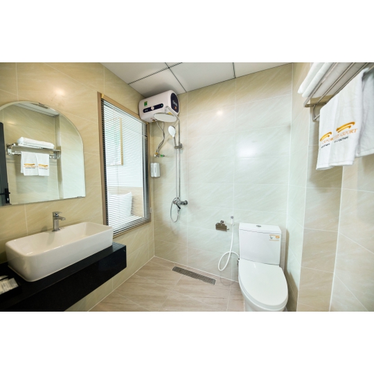 Deluxe Double Room with Window